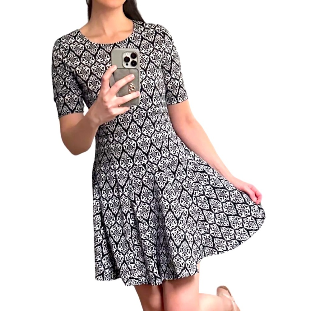 H&M Conscious Collection Black, Pink, White Geometric Fit, Flare Dress Size 6 - Picture 1 of 10